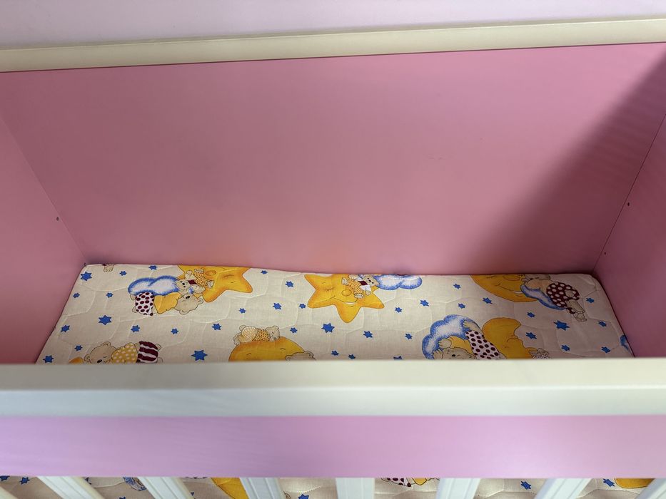 Подарявам детско креватче за момиче