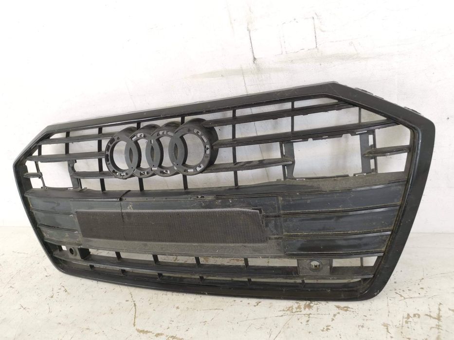 Радиаторна решетка Ауди А6 C8 [ - ] Оригинална Повредена Audi A6 C8 [