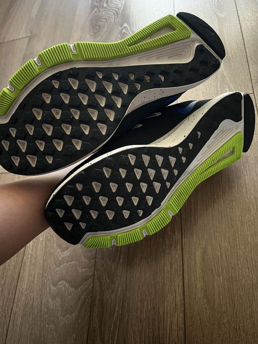 Nike QUEST 2  маратонки