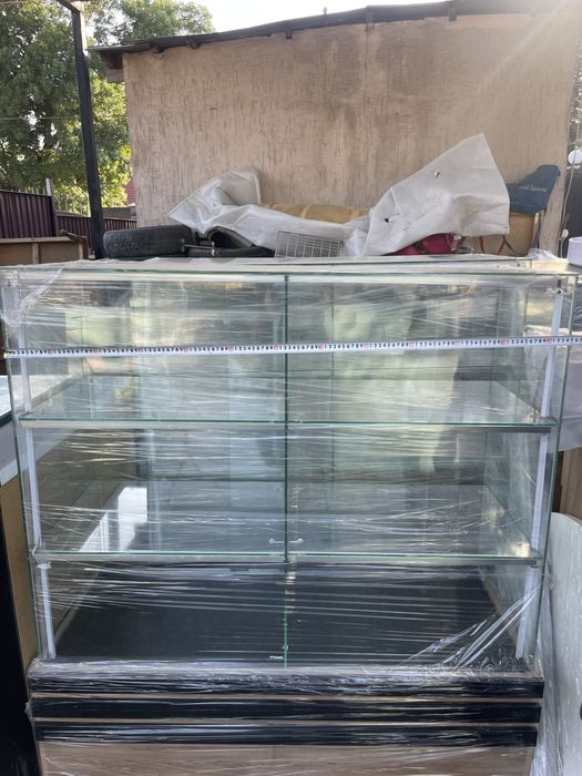 Витрины для продажи