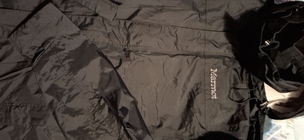 Jacheta de ploaie Marmot Jacket - black