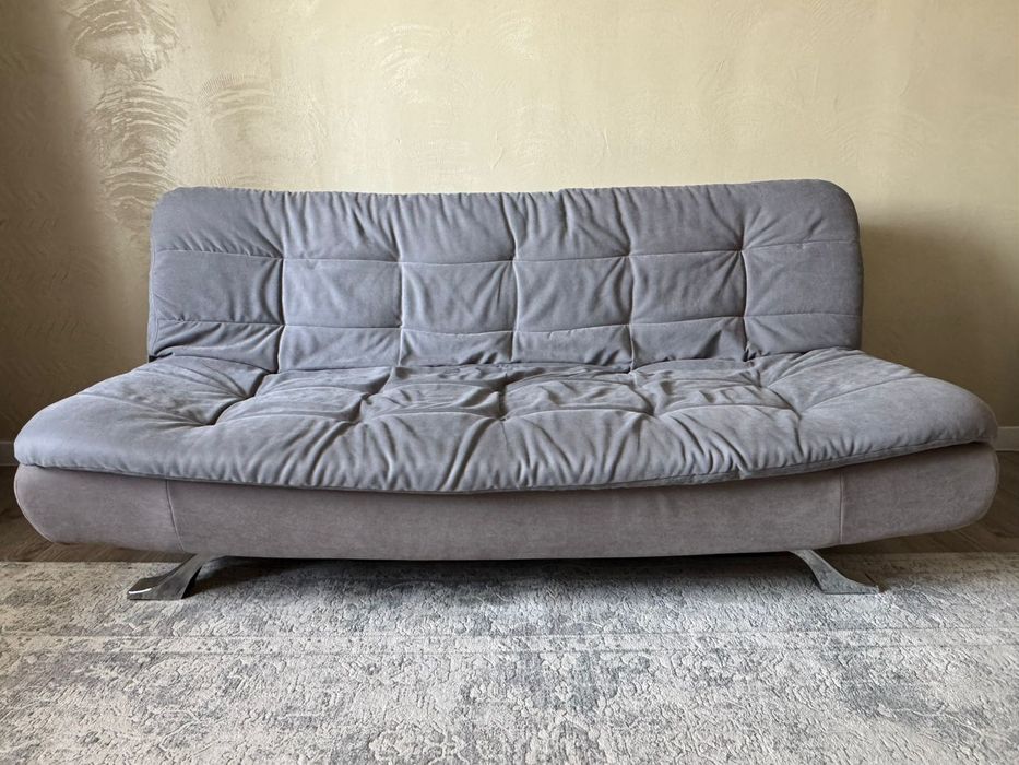 Продам диван 45000  чехол снимается