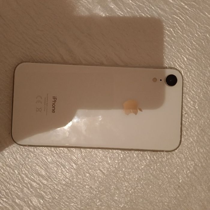 Айфон ХР на продаже