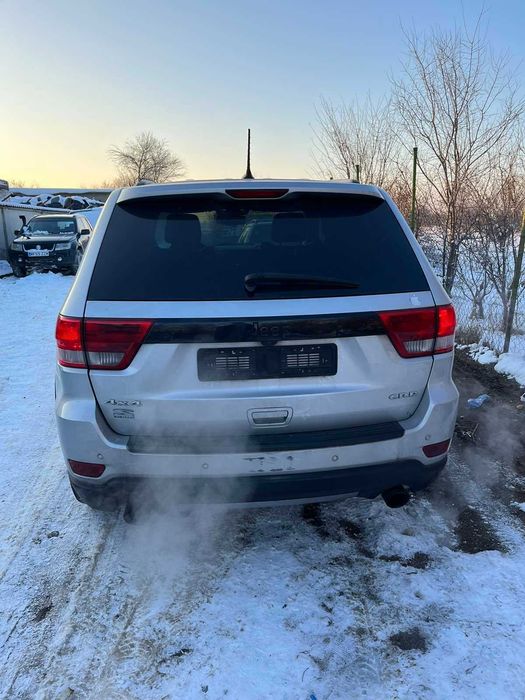 За части Jeep Grand Cherokee 3.0 crd 2013 година