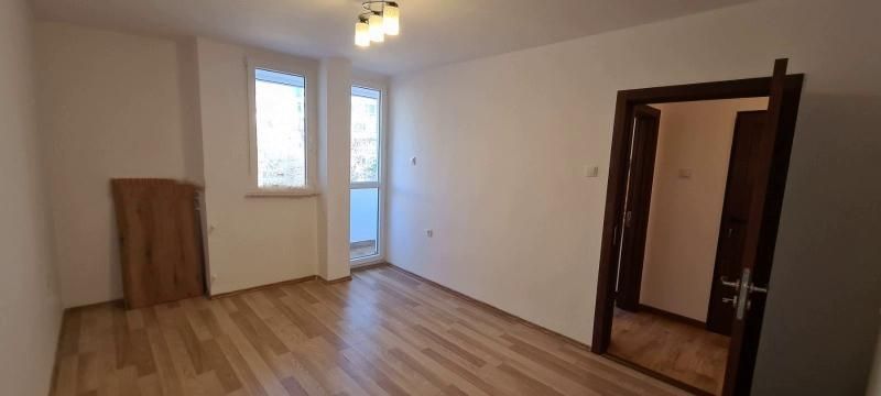 Дава се под наем Тристаен апартамент в София, Младост 1А - 80 кв.м за 750 € - Снимка #3