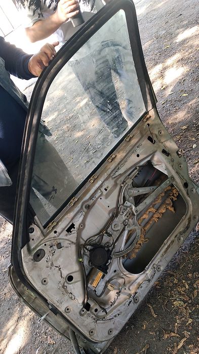 Продам двери BMW е34