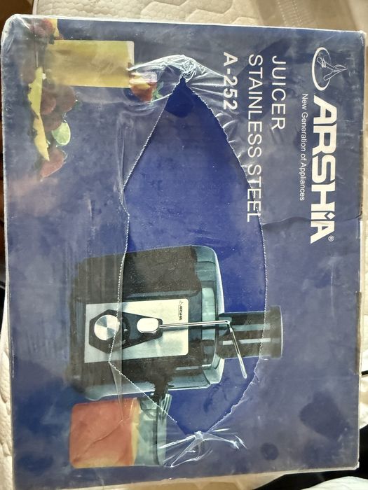 Соковыжималка Новая в упаковке 1000 ватт, очень мощное