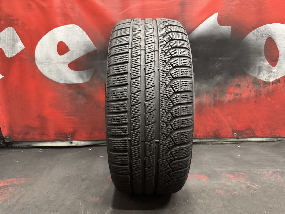 245 40 19, Зимна гума, Pirelli PZeroWinter, 1 брой