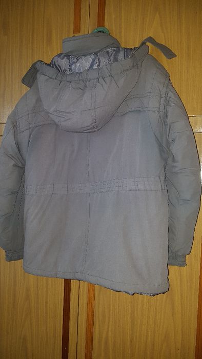 Курточка на мальчика с капюшоном