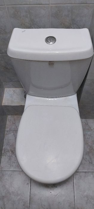 Продам унитаз лёгкий компактный.