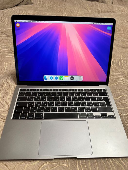 MacBook Air 13.3” core i3 2020