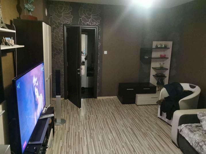 Дава се под наем Тристаен апартамент в Бургас, Меден рудник - зона Б - 90 кв.м за 331.5 € - Снимка #3