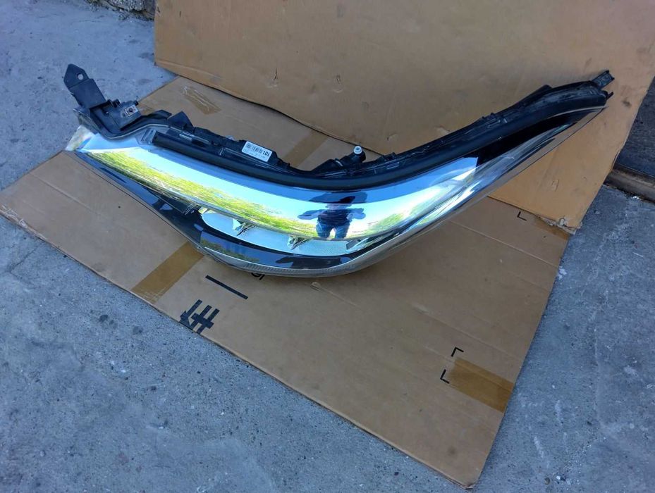 Фар за тойота ch-r фейслифт