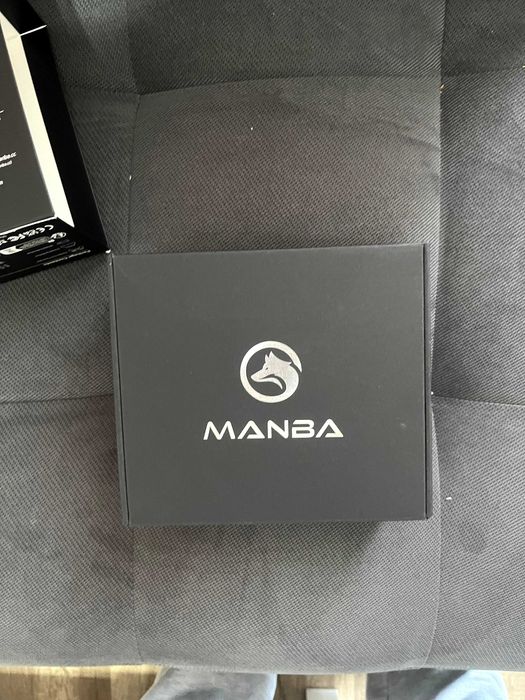 Гейминг Контролер Manba 1, Геймърски Контролер с RGB осветление и станция за зареждане - Чисто Нов