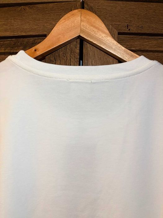 Tricou damă alb, XL, model Karl Lagerfeld, nou, primit cadou,cu strasuri roșii și albe