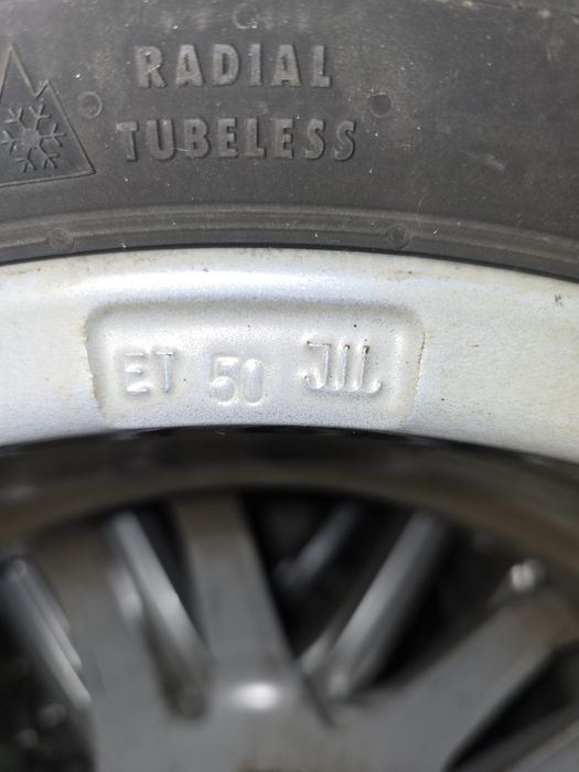 Cauciucuri Iarna 205 60 R16 cu Jante Aliaj 16 - Dezent