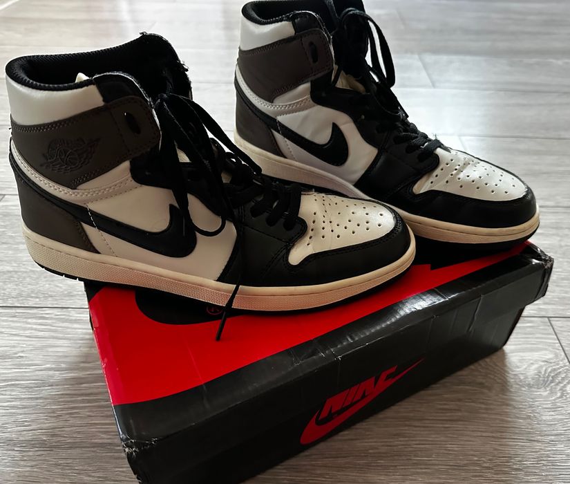 Кецове Nike Air Jordan 1 Retro High Dark Mocha