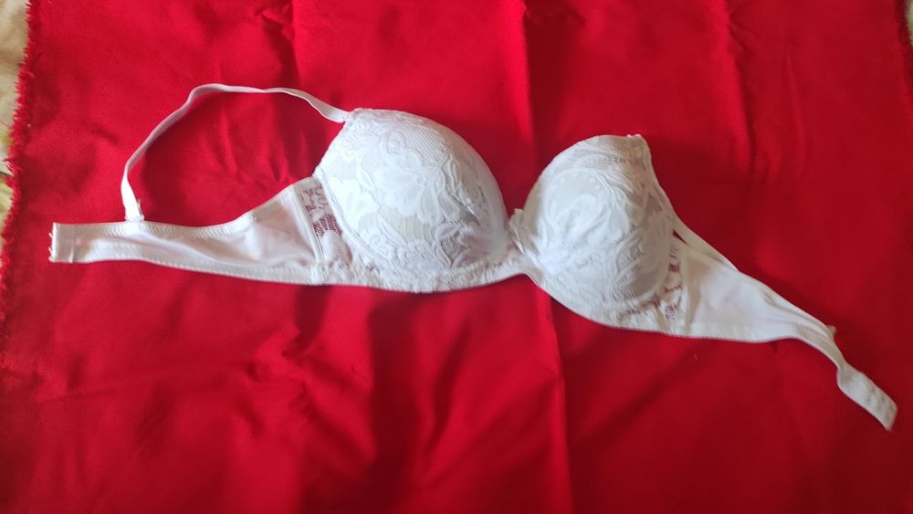 Новый бюстгалтер,в идеальном состоянии