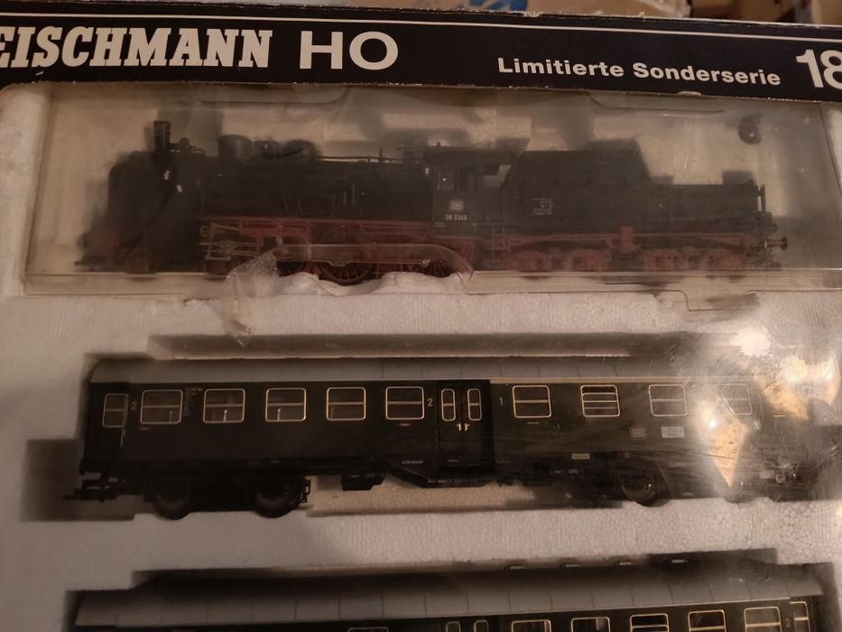Locomotiva trenuleț AC fleischmann+ vagoane