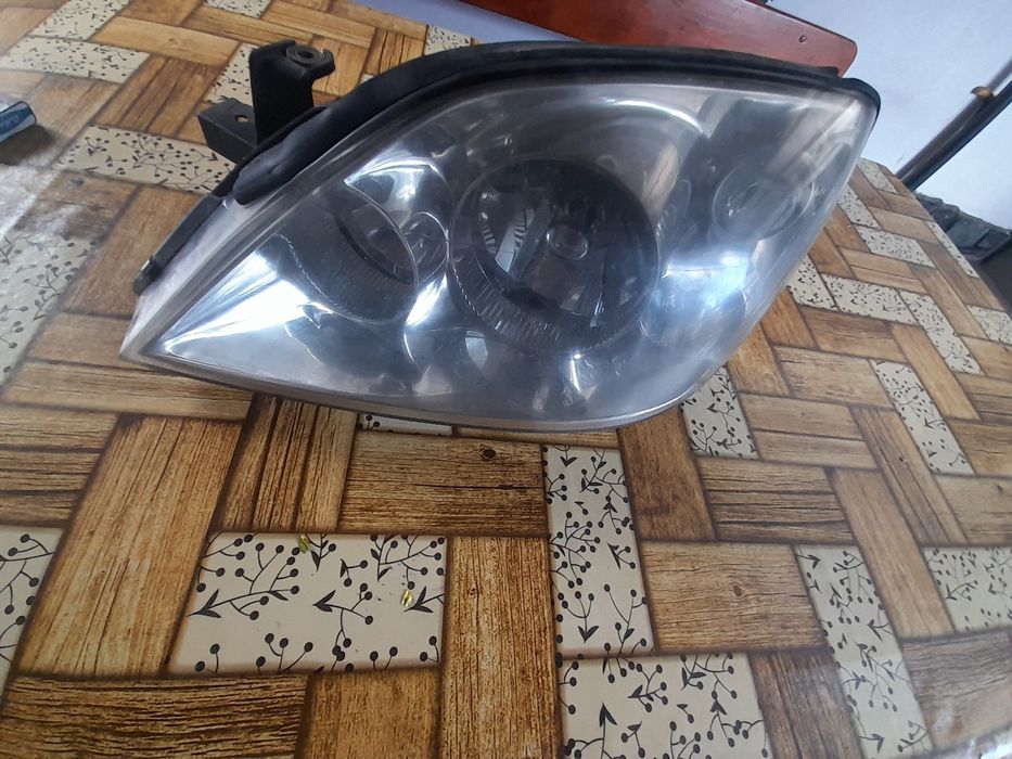 Фар за нисан 2007