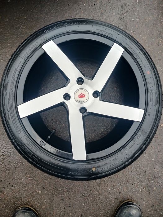 17 vossen saka diska balon