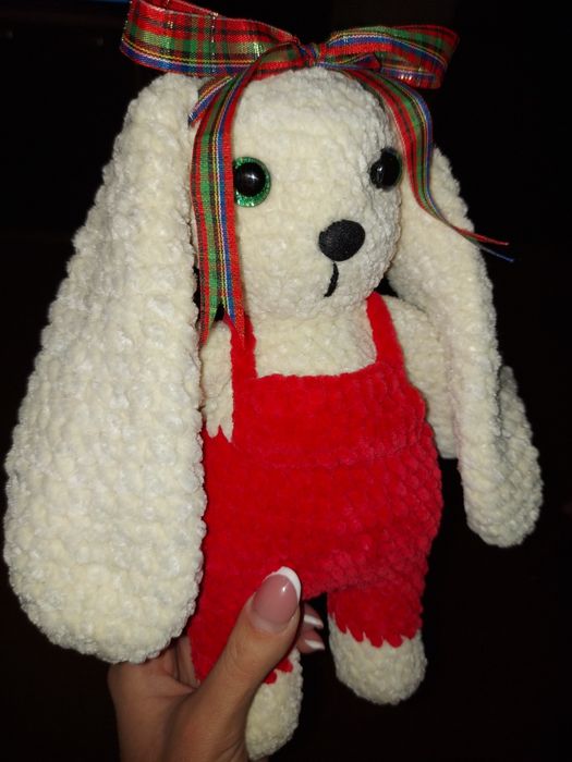 Плетена плюшена играчка амигуруми зайче
