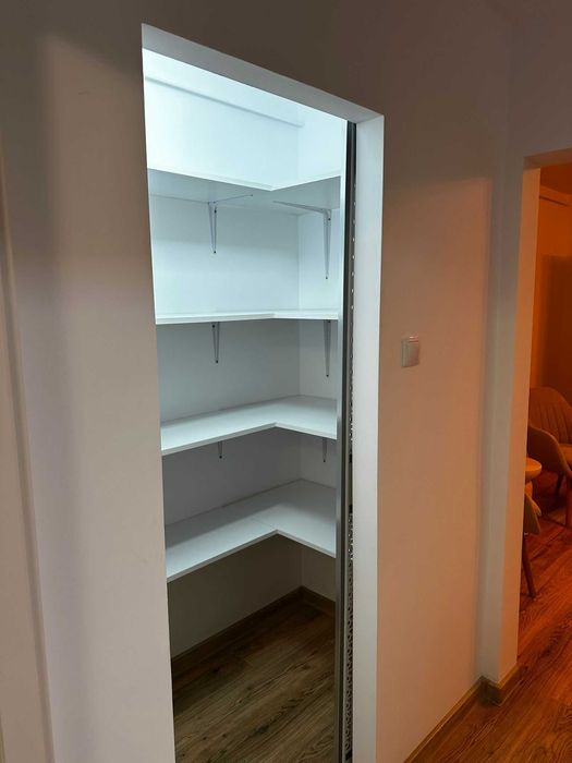 Apartament 2 camere renovat/totul nou Aleea Ciceu