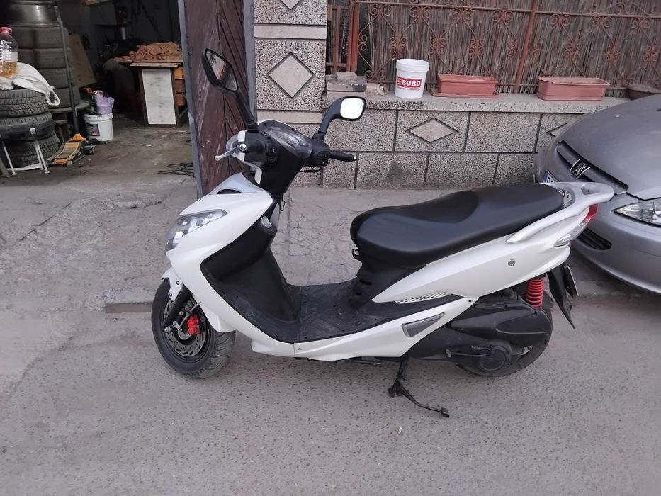 SYM 125 VS Скутер