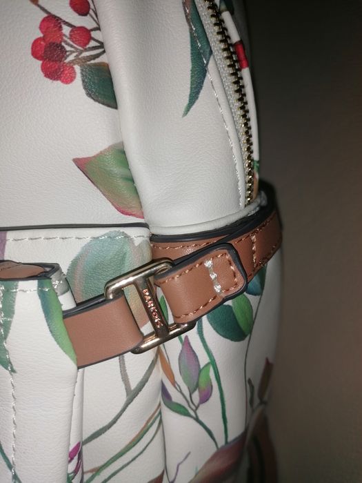 Раница Parfois нова