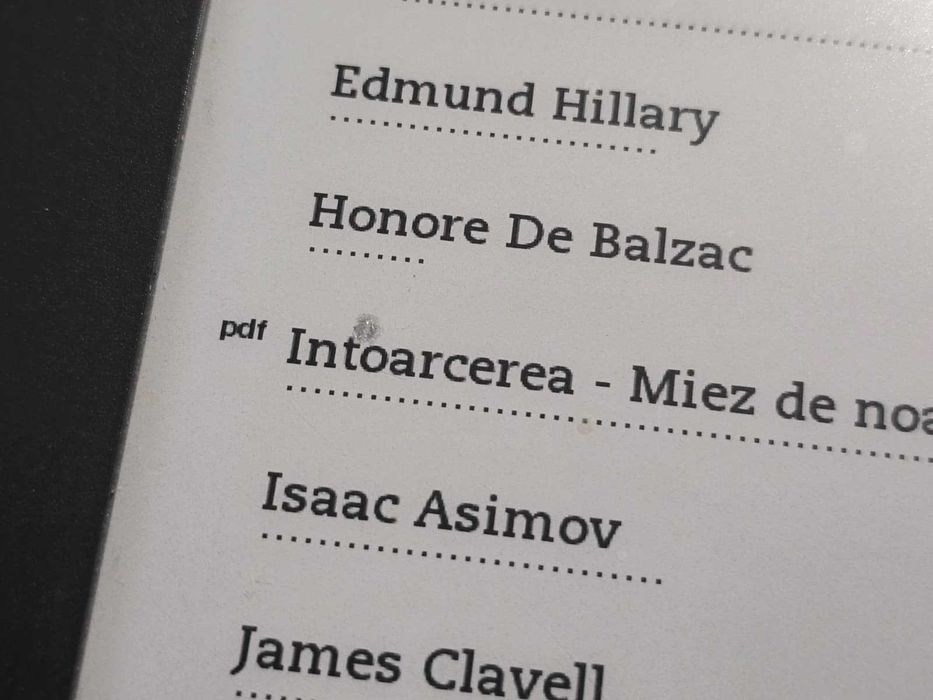 Amazon Kindle DX Graphite (Model D00801) - 9.7" E-ink Pearl - 4GB - PDF Native