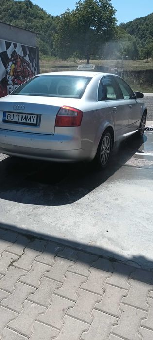 Vand masina audi a4