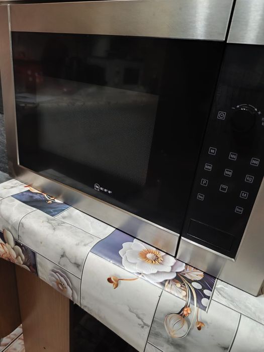 Vând cuptor microunde incorporabil neff