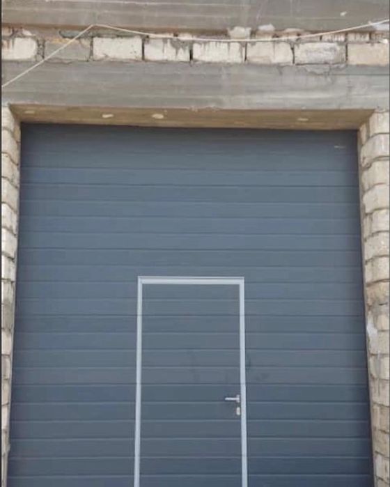 Секционные ворота