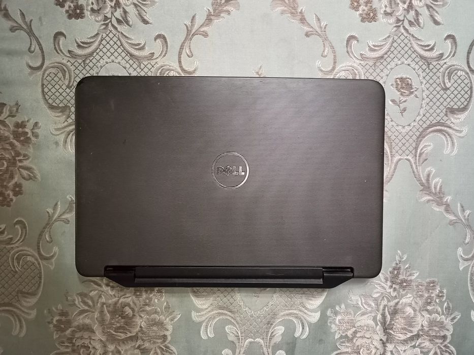 Ноутбук Dell core i3, 8gb ram, Window 10