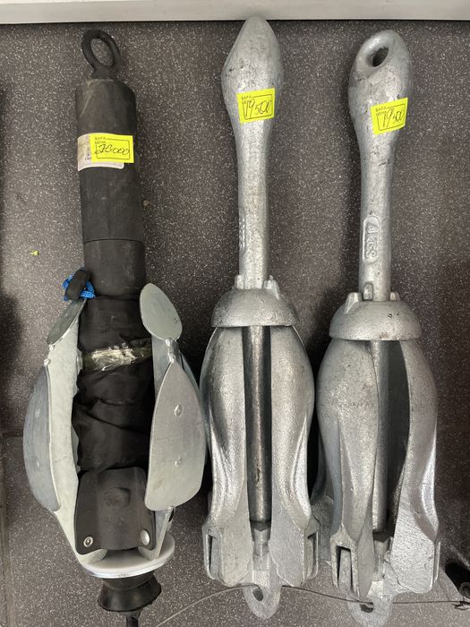 Якорь для лодки