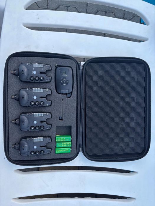 Set 4 avertizori cu stație Hakuyo 2014 + Penar transport
