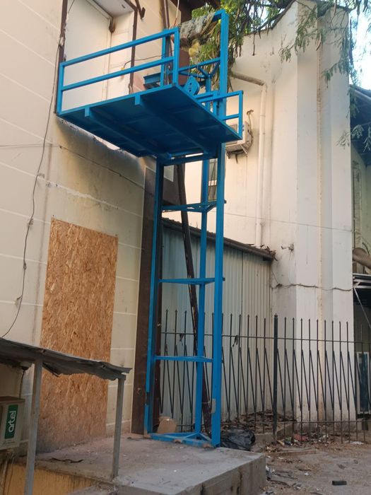 Lift gurzavoy skladga