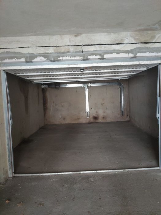 Двустаен апартамент с подземен гараж- Базар Левски