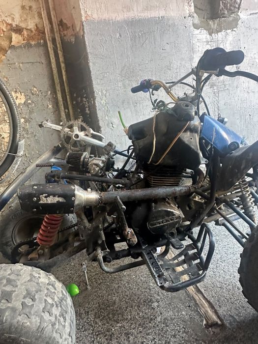 Атв 200cc двигателя е от кросов мотор