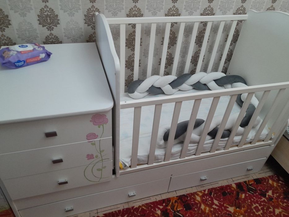 Продам детскую кроватку