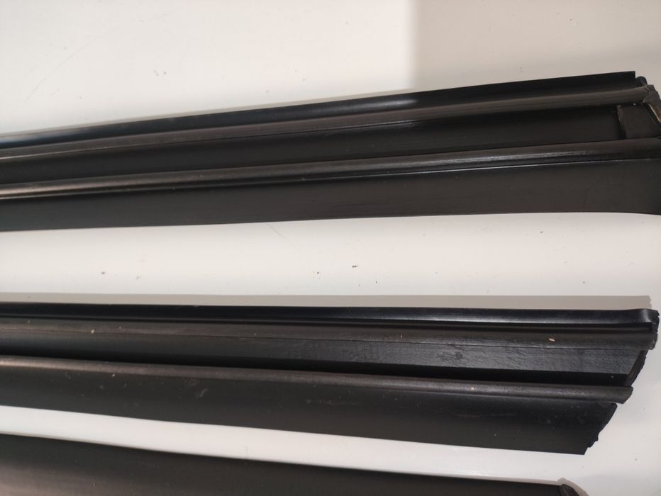 Молдинги Ауди С4 дверные