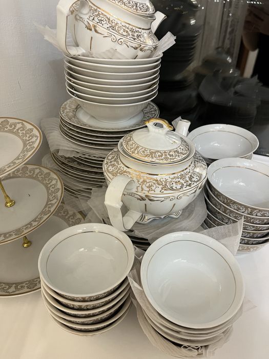Продам красивый качественный сервиз