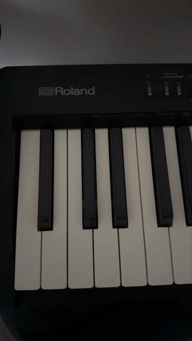 Pian Digital Roland FP-10 + stativ