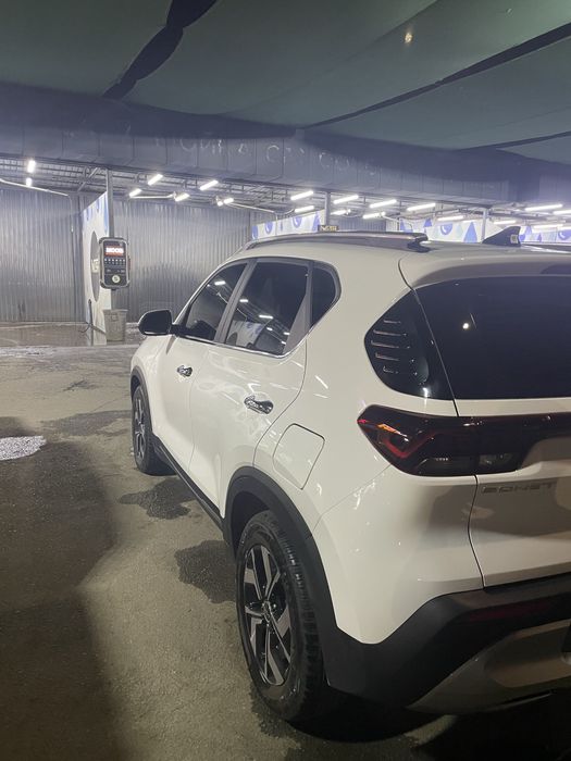 Kia Sonet Full sotiladi