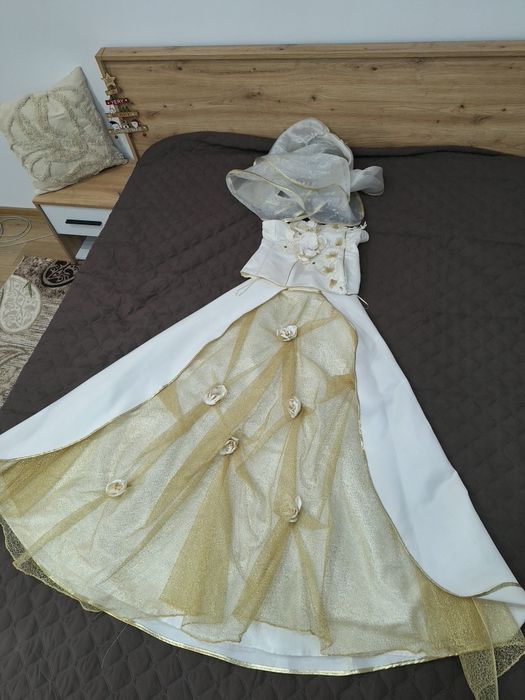 Rochie de mireasa deosebita