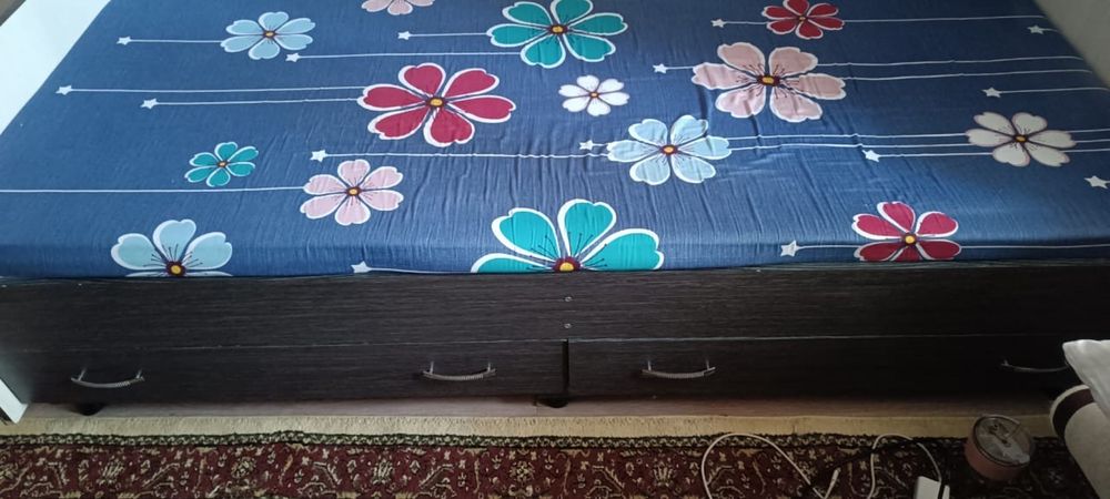 Кровать односпальная