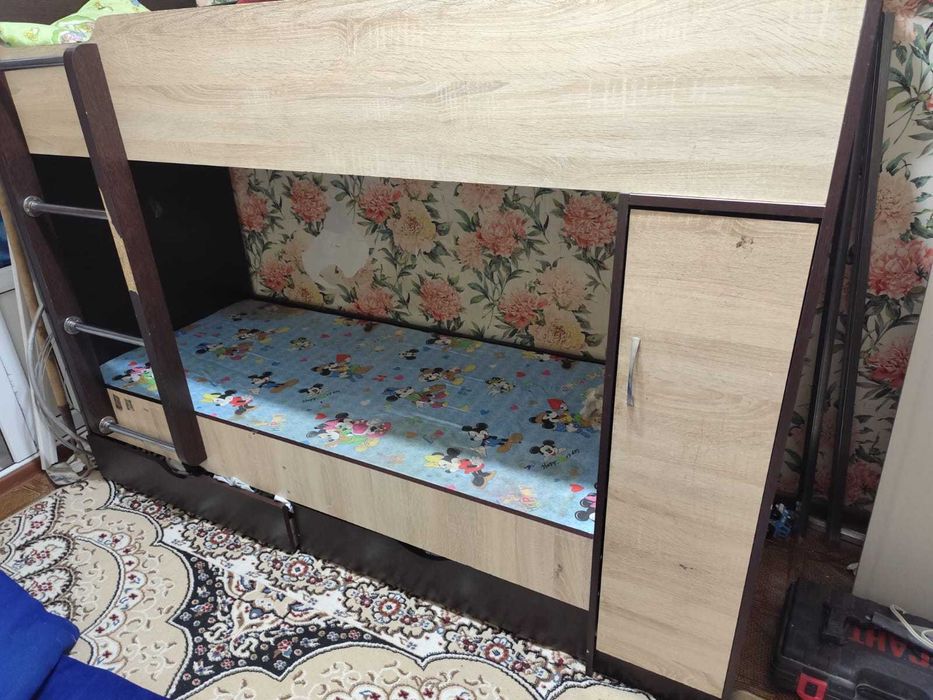 Двухъярусная детская кровать
