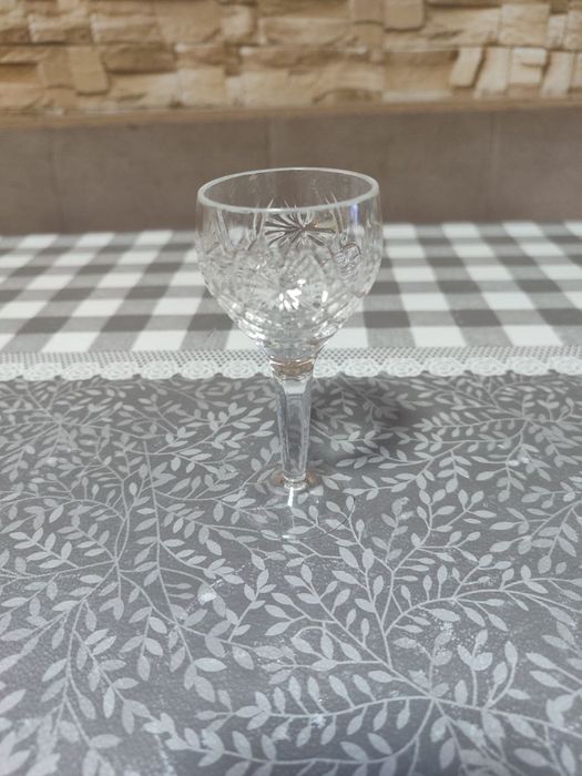 На добор хрустальные рюмки, стопки