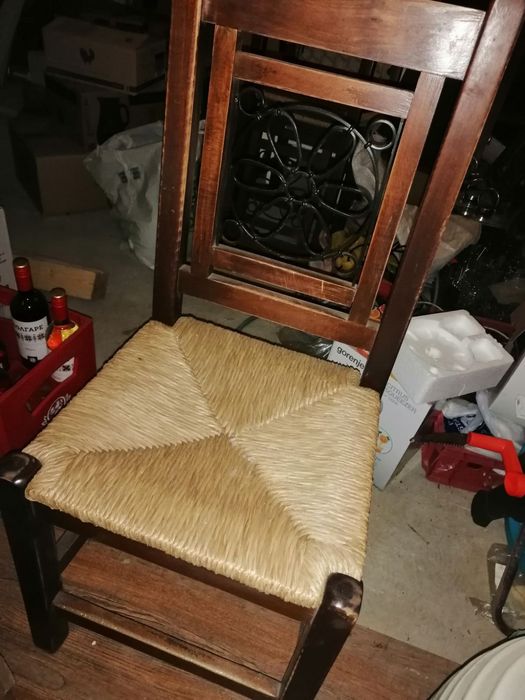 Стол от масив варен дъб