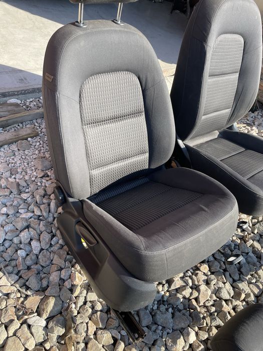 седалки от Audi Q3 8U0